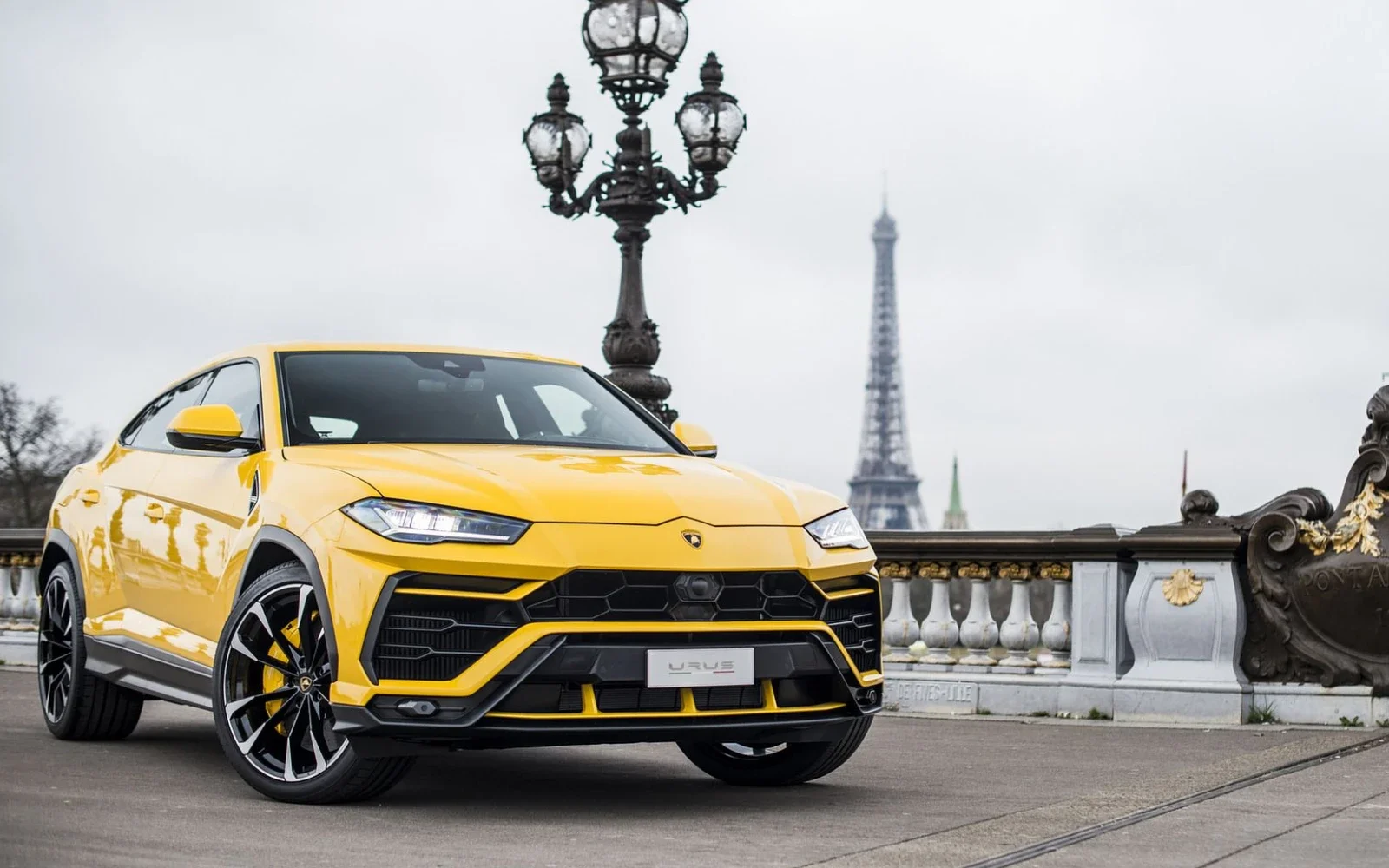 Location Lamborghini Urus 2026 - a louer sur Maloc